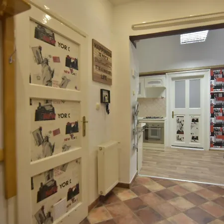 Historic Feelings By Gozsdu Entrance Apartment *