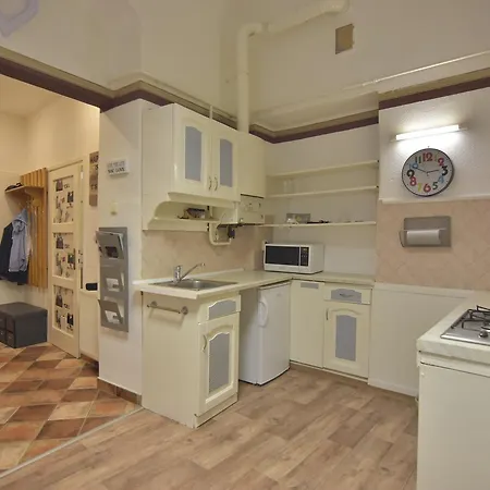 Historic Feelings By Gozsdu Entrance Apartment