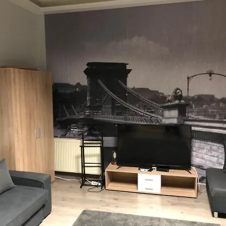 Apartment Historic Feelings By Gozsdu Entrance Budapest
